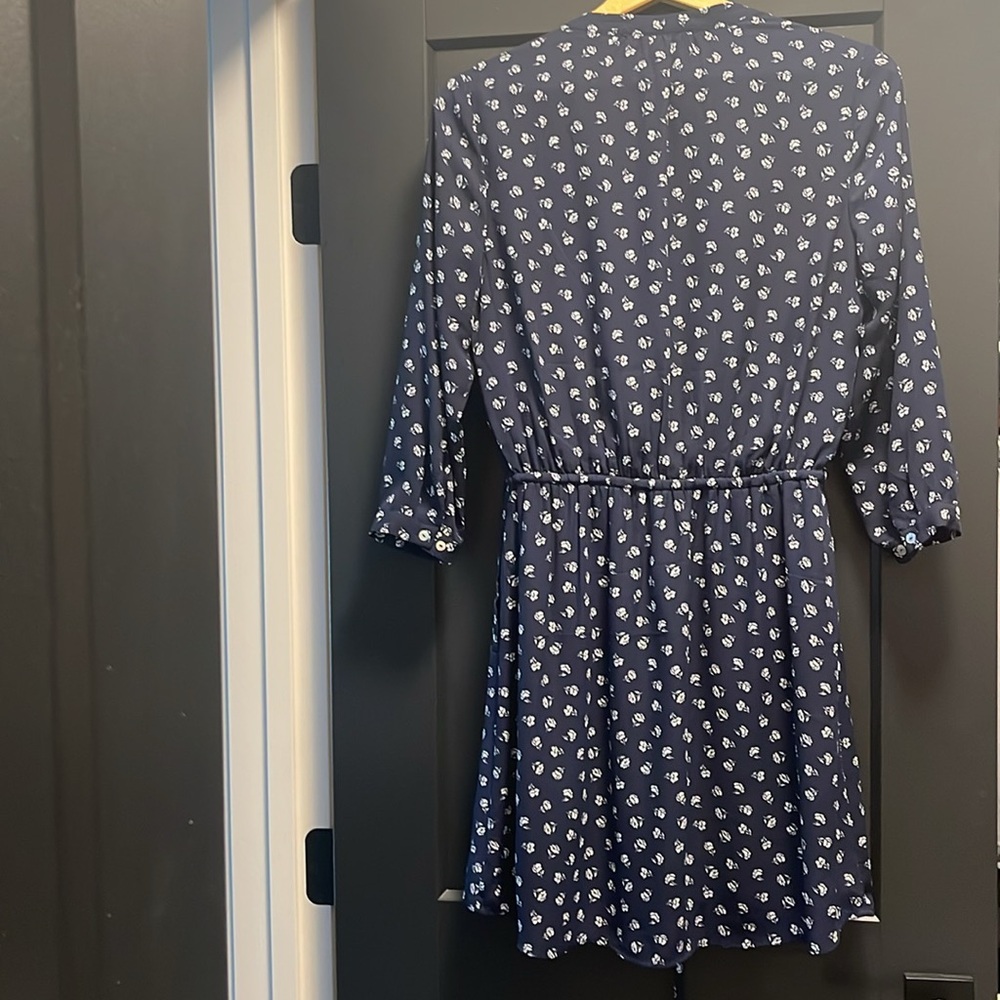 DR2 Dress. - Picture 2 of 3